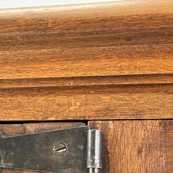 Ispaniško stiliaus trijų durų ir šešių stalčių rūbų spinta 60x205x180 cm