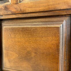 Ispaniško stiliaus trijų durų ir šešių stalčių rūbų spinta 60x205x180 cm