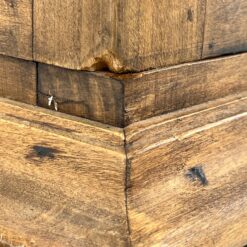 Ispaniško stiliaus trijų durų ir šešių stalčių rūbų spinta 60x205x180 cm