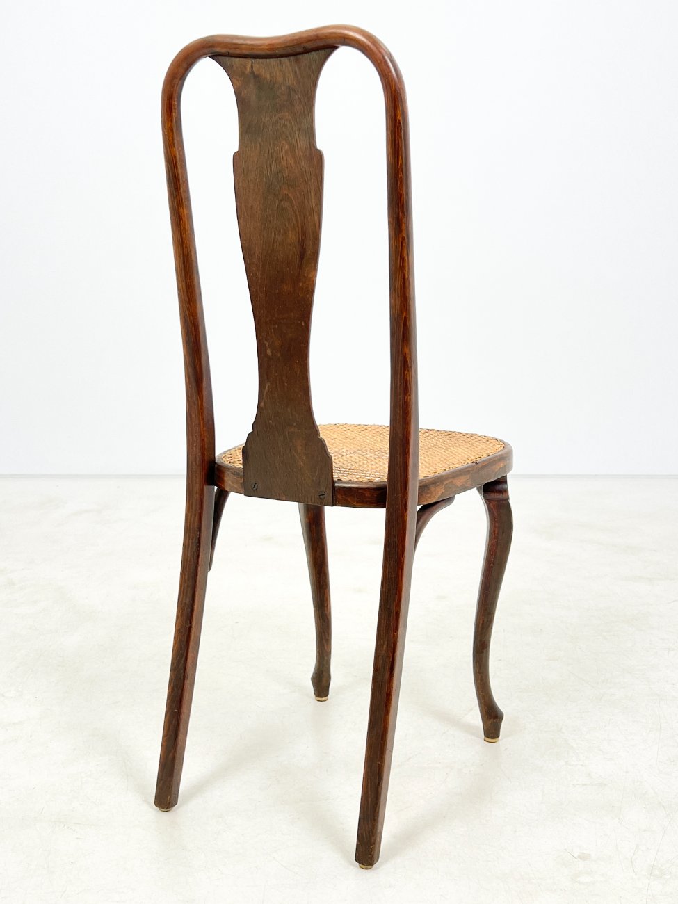 HK1062-kedes-10 Medinės “Fischel” kėdės su ratanu 4 vnt. komplektas 49x40x101 cm, 48 cm