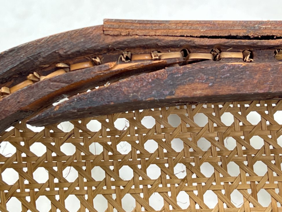 HK1062-kedes-12 Medinės “Fischel” kėdės su ratanu 4 vnt. komplektas 49x40x101 cm, 48 cm