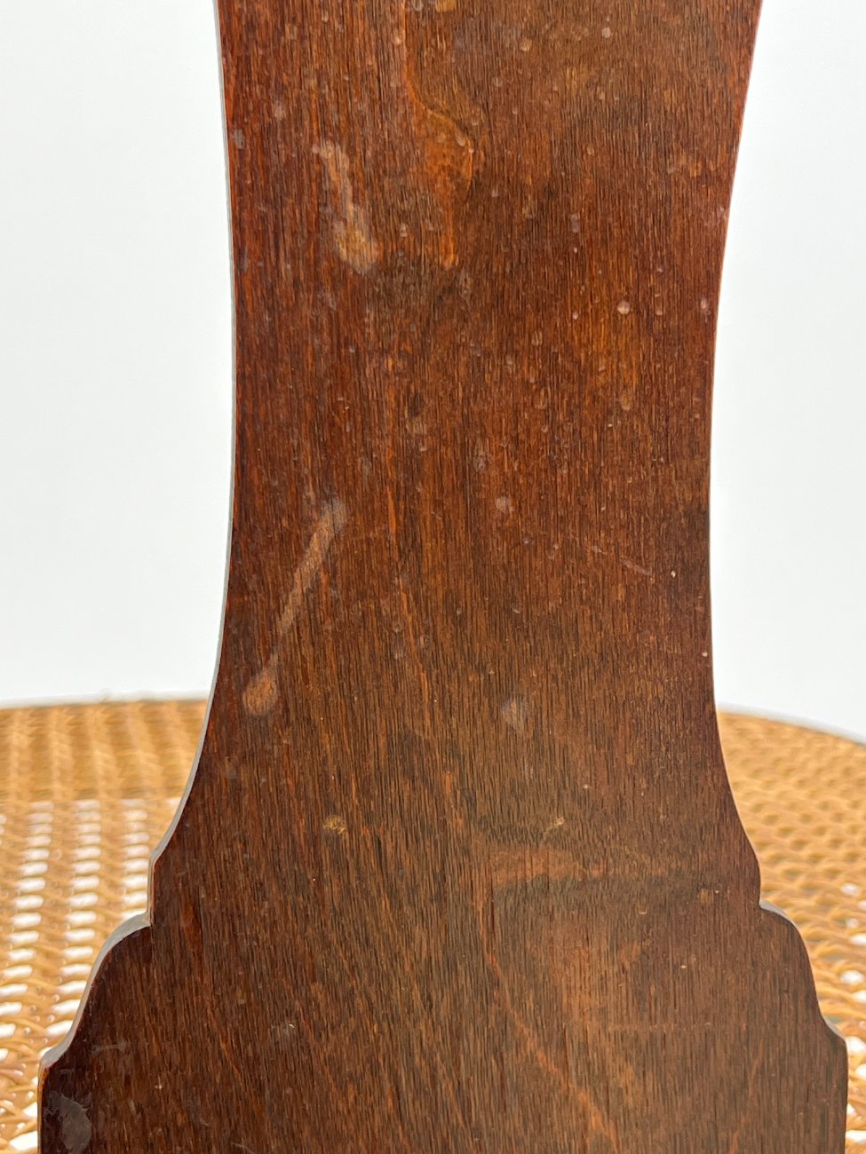 HK1062-kedes-16 Medinės “Fischel” kėdės su ratanu 4 vnt. komplektas 49x40x101 cm, 48 cm