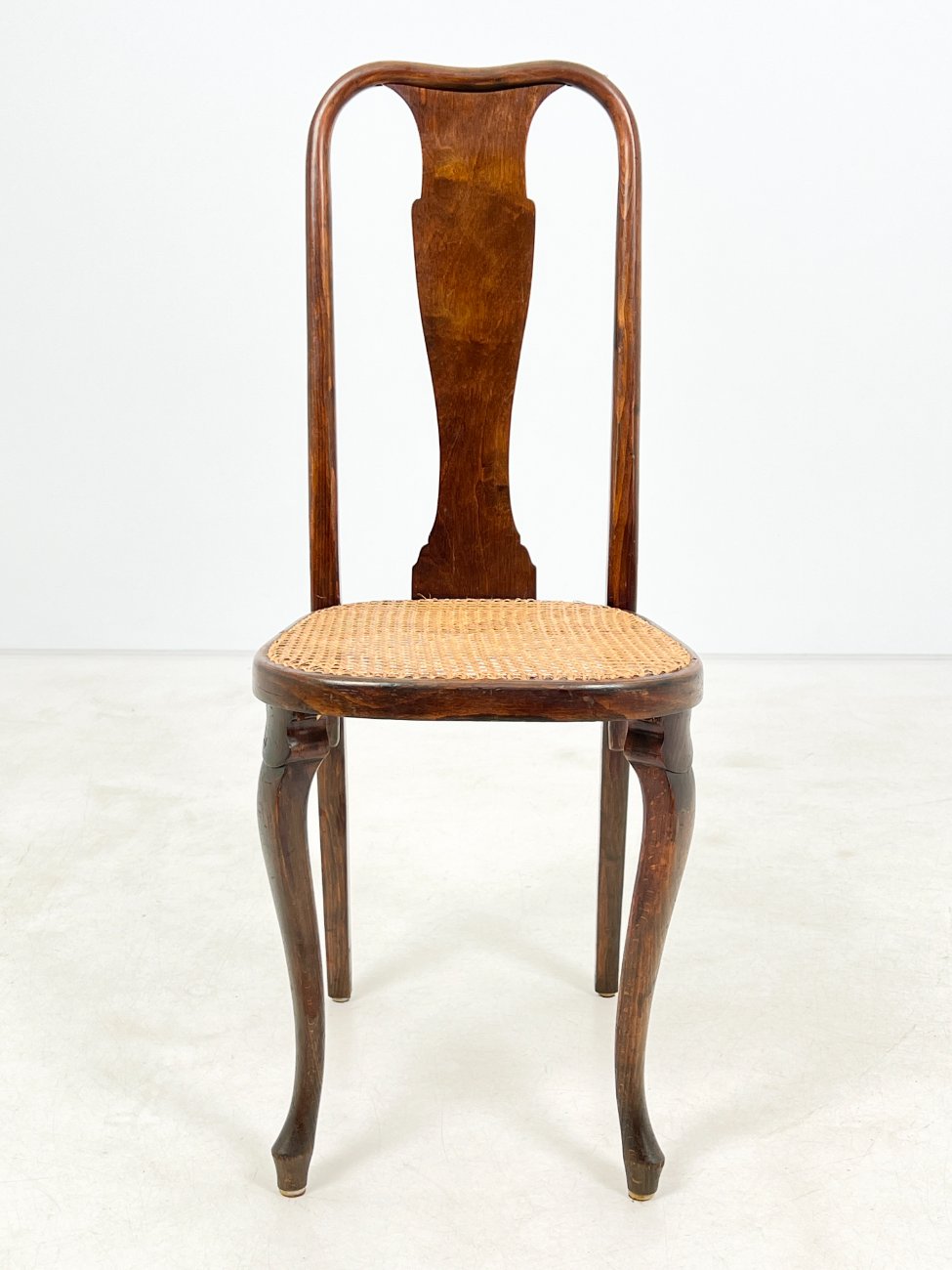 HK1062-kedes-3 Medinės “Fischel” kėdės su ratanu 4 vnt. komplektas 49x40x101 cm, 48 cm