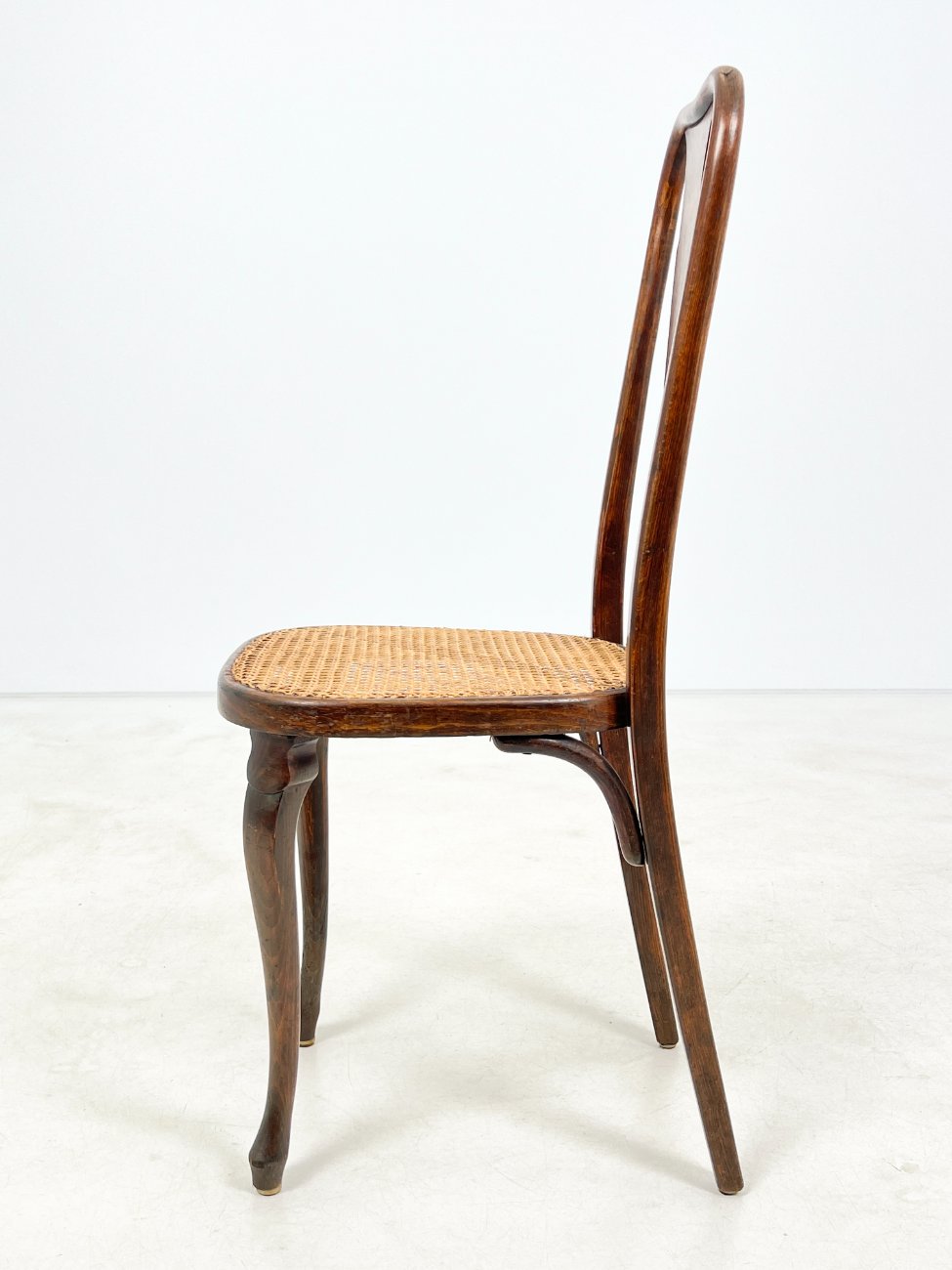 HK1062-kedes-5 Medinės “Fischel” kėdės su ratanu 4 vnt. komplektas 49x40x101 cm, 48 cm