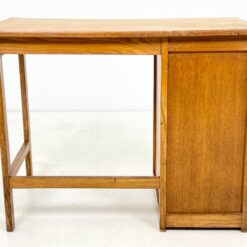 Mid Century vaikiškas ąžuolinis šešių stalčių rašomasis stalas 50,5×90,5×70 cm