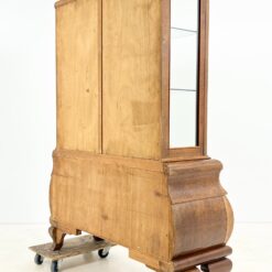 Art Deco riešutmedžio lukšto bufetas 46x129x173 cm