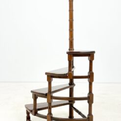 Sraigtiniai bibliotekiniai riešutmedžio laipteliai 46x48x123 cm