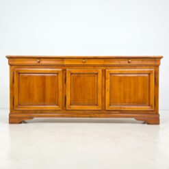 Itališka "Selva" trijų stalčių ir trijų durų riešutmedžio komoda 52x212x92 cm