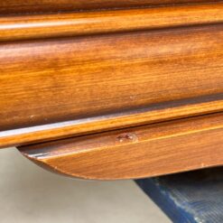 Itališka “Selva” trijų stalčių ir trijų durų riešutmedžio komoda 52x212x92 cm