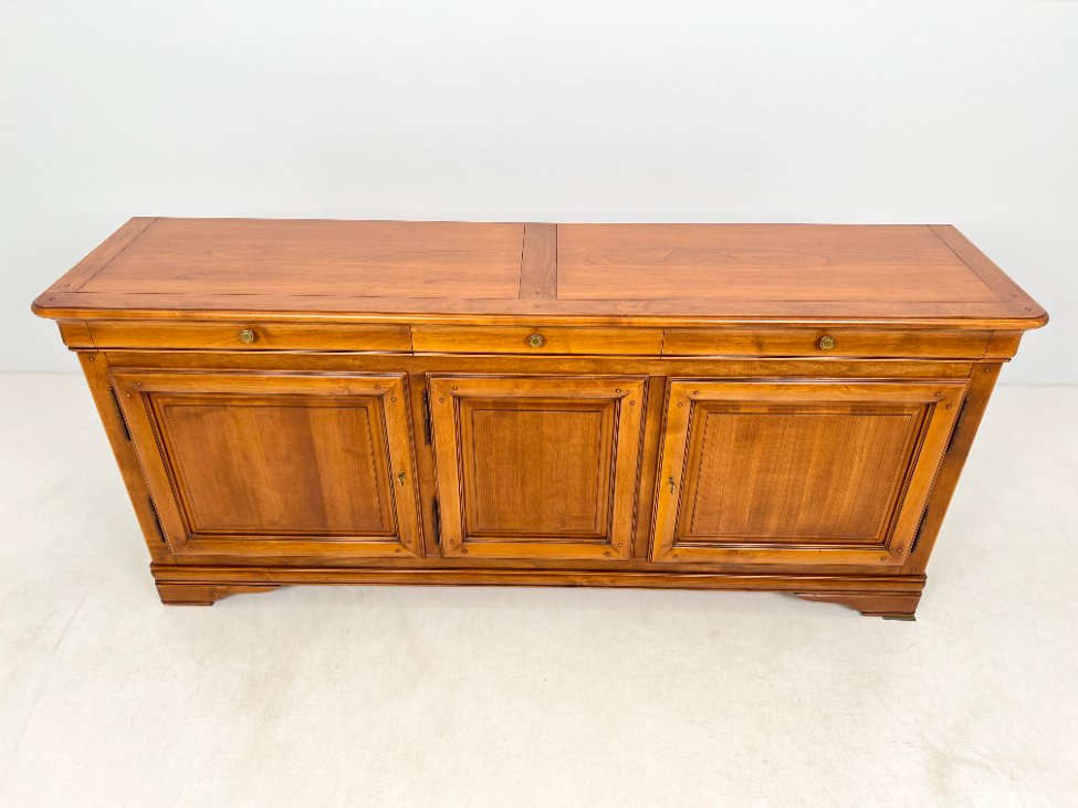 HK1077-komodos-5 Itališka “Selva” trijų stalčių ir trijų durų riešutmedžio komoda 52x212x92 cm