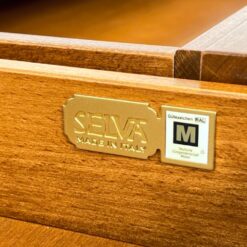 Itališka “Selva” trijų stalčių ir trijų durų riešutmedžio komoda 52x212x92 cm