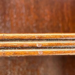 Angliško stiliaus aukšta raudonmedžio knygų lentyna 40x90x273 cm