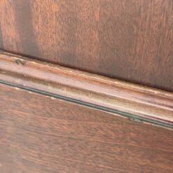 Angliško stiliaus aukšta raudonmedžio knygų lentyna 40x90x273 cm