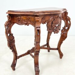 Barokinio stiliaus drožinėta medinė konsolė 45x105x80 cm