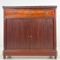 Angliško stiliaus raudonmedžio komoda – baras 43×99,5×94,5 cm