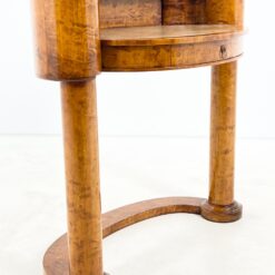 Biedermeier stiliaus riešutmedžio lukšto rašomasis stalas 58x98x94 cm