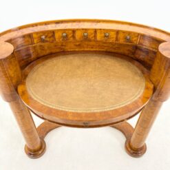 Biedermeier stiliaus riešutmedžio lukšto rašomasis stalas 58x98x94 cm