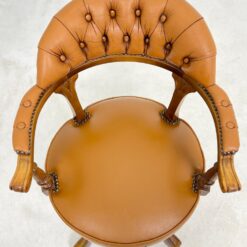 Senovinis, odinis darbo krėslas riešutmedžio rėme 60x60x82 cm, 48 cm