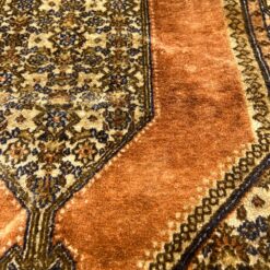 Vilnonis rankų darbo kilimėlis “Bidjar” 105x60x0,4 cm