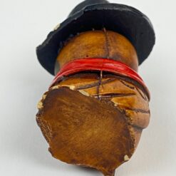 Apuoko su skrybėlė statulėlė iš polirezino 4x4x5 cm