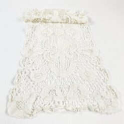 Rankų darbo nertas stalo takelis 91,5x30x0,1 cm