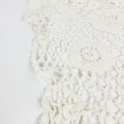 Rankų darbo nertas stalo takelis 77,5x31x0,1 cm