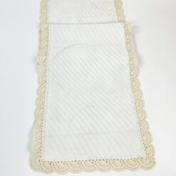 Gėlių raštų stalo takelis apnertomis kraštinėmis 117x36x0,2 cm