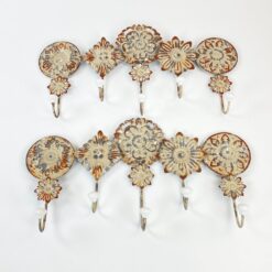 Sendinta metalinė penkių kabliukų sieninė kabykla 6×46,5×24,5 cm