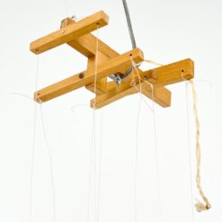 Vintažinė lėlė marionetė “Mezganti senolė” 16x18x47 cm