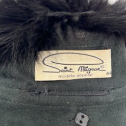 Zomšinis paltas su triušio kailio apykakle ir rankogaliais 55x118x9 cm