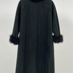 Zomšinis paltas su triušio kailio apykakle ir rankogaliais 55x118x9 cm