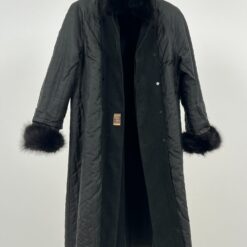 Zomšinis paltas su triušio kailio apykakle ir rankogaliais 55x118x9 cm