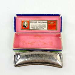 Hohner lūpinė armonikėlė “Unsere Lieblinge” su originalia dėžute 3,5×10,5×2 cm