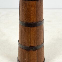 Ąžuolinė skėtinė su metalinėmis detalėmis 28x28x66,5 cm