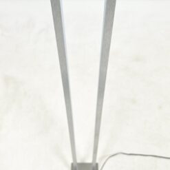 Pastatomas, modernus, metalinis šviestuvas 16x16x121 cm