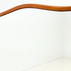 Veidrodis mediniame rėme 3x60x107 cm