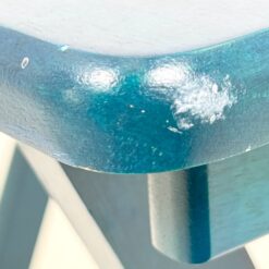 Sulankstomas medinis, mėlynai dažytas staliukas 37x49x65 cm