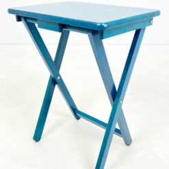 Sulankstomas medinis, mėlynai dažytas staliukas 37x49x65 cm
