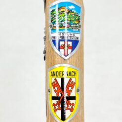 Medinė vaikščiojimo po kalnus lazda su vietovių ženkliukais 3,5×3,5×114 cm