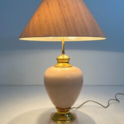 “Bondia” keramikos ir žalvario stalinis šviestuvas tekstilės gaubtu 50,5×50,5×75 cm