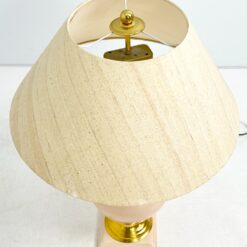 “Bondia” keramikos ir žalvario stalinis šviestuvas tekstilės gaubtu 50,5×50,5×75 cm