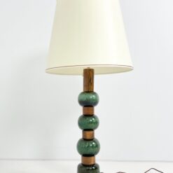 Mid Century “Kaiser Leuchten” šviestuvas iš keramikos ir medžio 50x50x107 cm