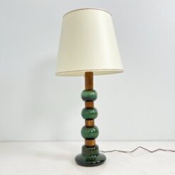 Mid Century “Kaiser Leuchten” šviestuvas iš keramikos ir medžio 50x50x107 cm