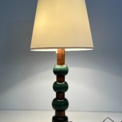 Mid Century “Kaiser Leuchten” šviestuvas iš keramikos ir medžio 50x50x107 cm