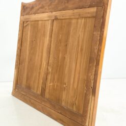 Pakabinamas veidrodis ąžuoliniame rėme su drožinėtais gebenių motyvais 4x101x90,5 cm