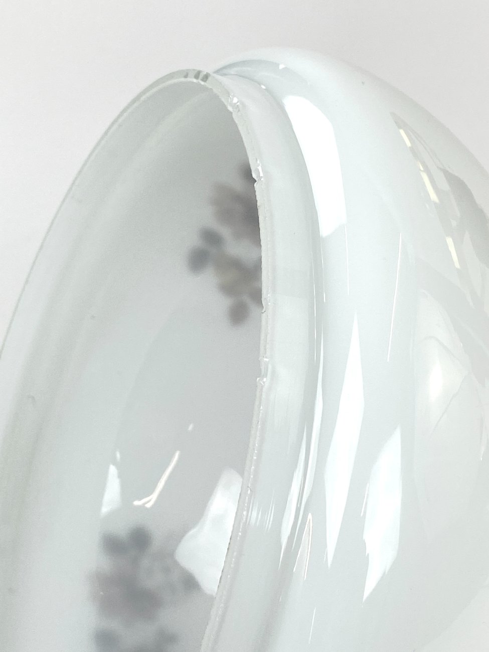 HN1732-staliniai-sviestuvai-10 Stalinis “Temde” šviestuvas iš medžio ir žalvario su stikliniu gaubtu 27x27x47 cm