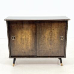 Vintažinė dviejų stumdomų durų komodėlė 43,5×95,5×72 cm