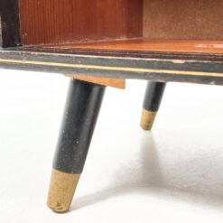 Vintažinė dviejų stumdomų durų komodėlė 43,5×95,5×72 cm