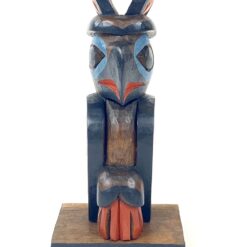 Iš medžio drožinėtas Totemo stulpas 7x8x17 cm