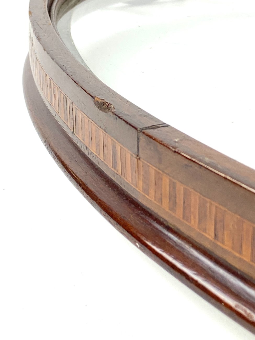 HN1751-lekstes-ir-serviravimo-padeklai-9 Ovalus ir inkrustuotas raudonmedžio padėklas su stiklu 38x68x5 cm